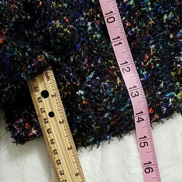 BCBGENERATION Black multicolored thread detail shorts ruffle flirty sz.8 - Picture 4 of 7